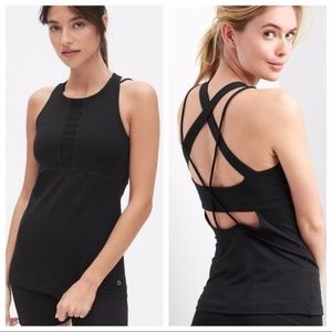 GapFit Impact Scrappy Shelf Tank - NWT